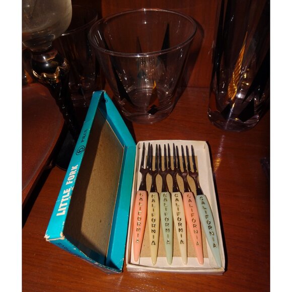 Vintage Little Fork 6 California Cocktail Appetizer Party Forks original box 50s - Picture 4 of 8